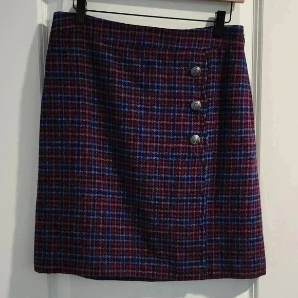 Talbots Plaid Skirt Size 4 Burgundy Blue Button Front Career Casual - Picture 2 of 7